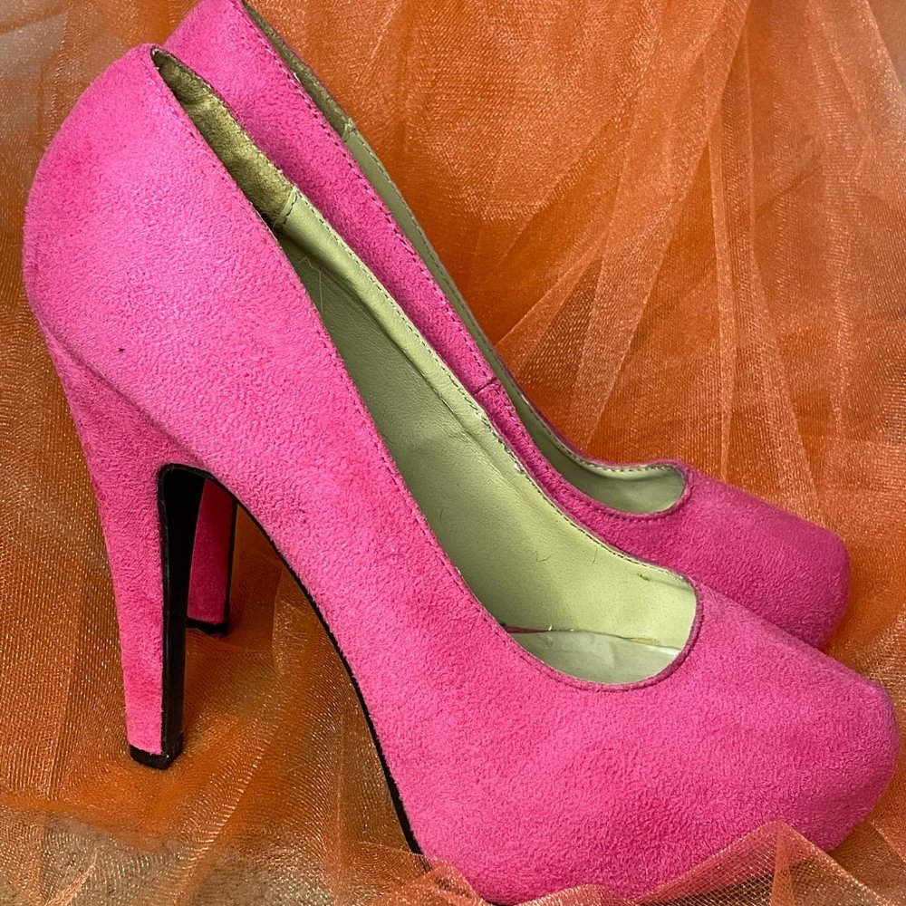NWOT- Hot Pink Suede Platform Heel. I  Never Wore Them. Are sized a little small